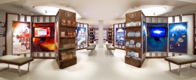 Aperto a tutti per visite senza guida, il Centro di Informazioni al Pubblico presenta i principi di Dianetics e Scientology, gli umanitari programmi globali della Chiesa, e la vita e l’eredità del fondatore, L. Ron Hubbard.