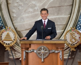 Il signor David Miscavige, Presidente del Consiglio di Amministrazione e leader ecclesiastico della religione di Scientology, ha inaugurato una nuova chiesa nella capitale della nazione.