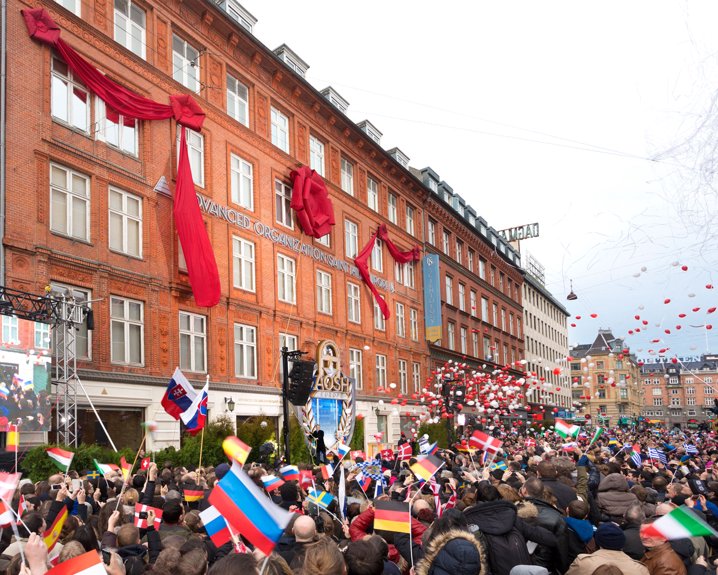 Migliaia di Scientologist di più di 30 nazioni si sono riuniti nella città di Copenaghen per celebrare l’inaugurazione della nuova Organizzazione Avanzata e Saint Hill d’Europa Ideale (AOSH EU). AOSH EU è un’Organizzazione multilingue che consegna i Livelli Avanzati del Ponte di Scientology verso la Libertà Totale, a disposizione di ogni Scientologist di tutto il continente.